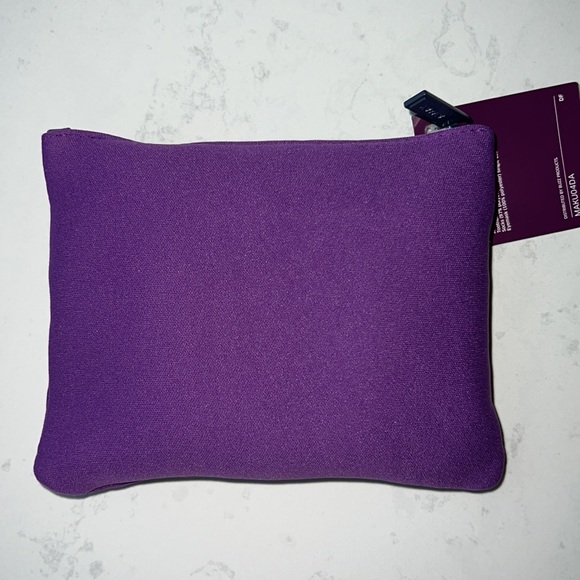 2 United Airlines x Away Travel Amenity Kit Blue Purple Zip Pouch Bag Neoprene - Picture 11 of 14